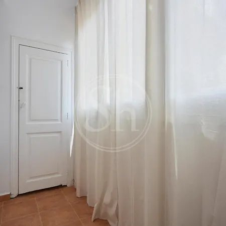 Montjuic Hideaway For Two * Барселона