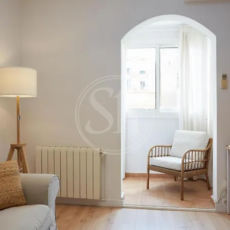 Montjuic Hideaway For Two *