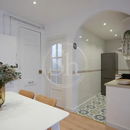 Montjuic Hideaway For Two
